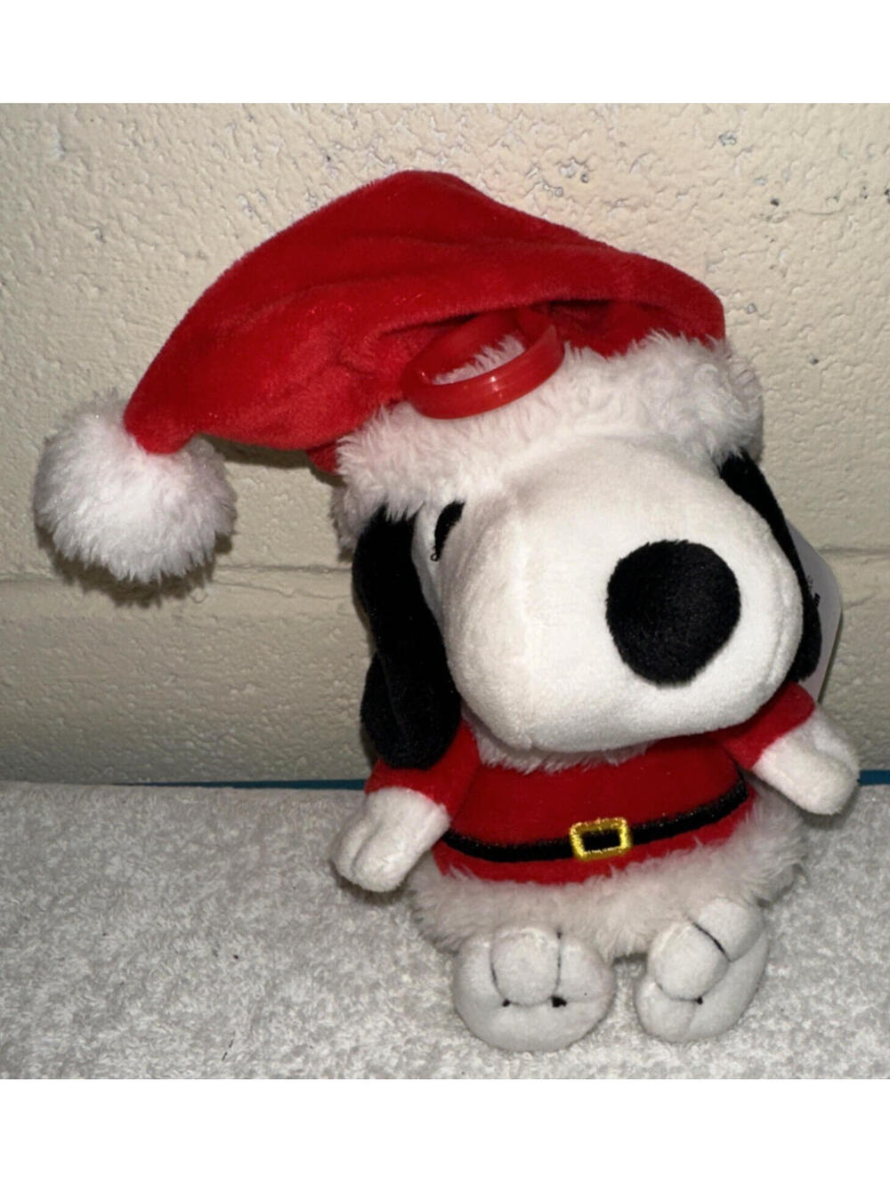 Peanuts Snoopy Santa Christmas Keychain Plush NWT